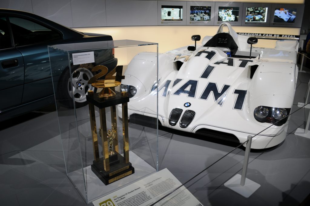 BMW V12 LMR (1999)