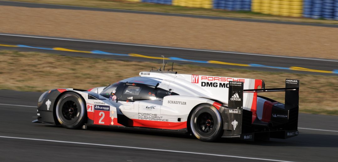 Porsche 919 Hybrid n°2 victorieuse des 24 Heures du Mans 2017 - Crédit : Jean-Charles Desmots