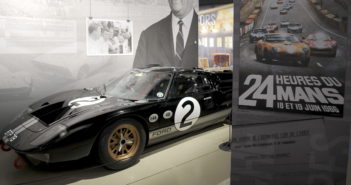 Exposition Le Mans 66 : une matinée au musée Affiche 24 Heures du Mans et Ford GT40 Mk2 victorieuse 1966